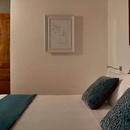 Palazzo Delle Pietre - Luxury Apartments Рим Экстерьер фото