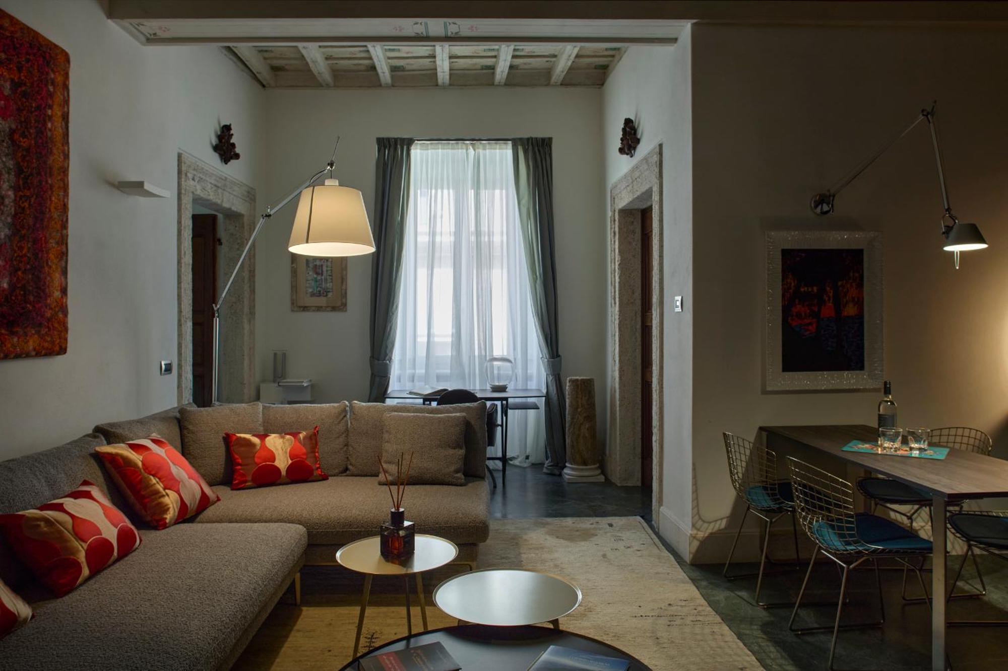 Palazzo Delle Pietre - Luxury Apartments Рим Экстерьер фото