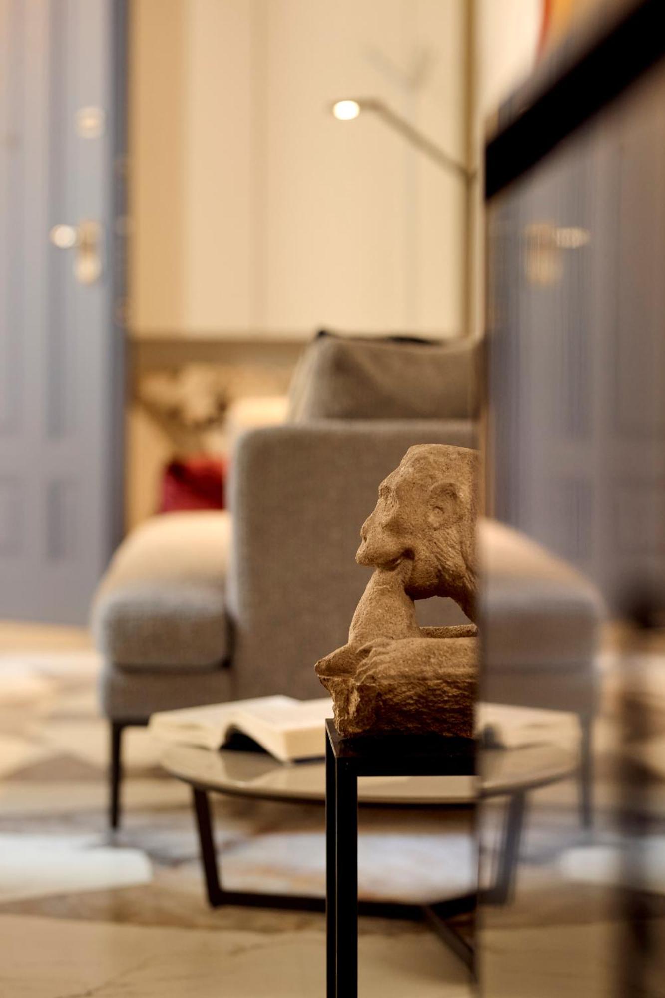 Palazzo Delle Pietre - Luxury Apartments Рим Экстерьер фото