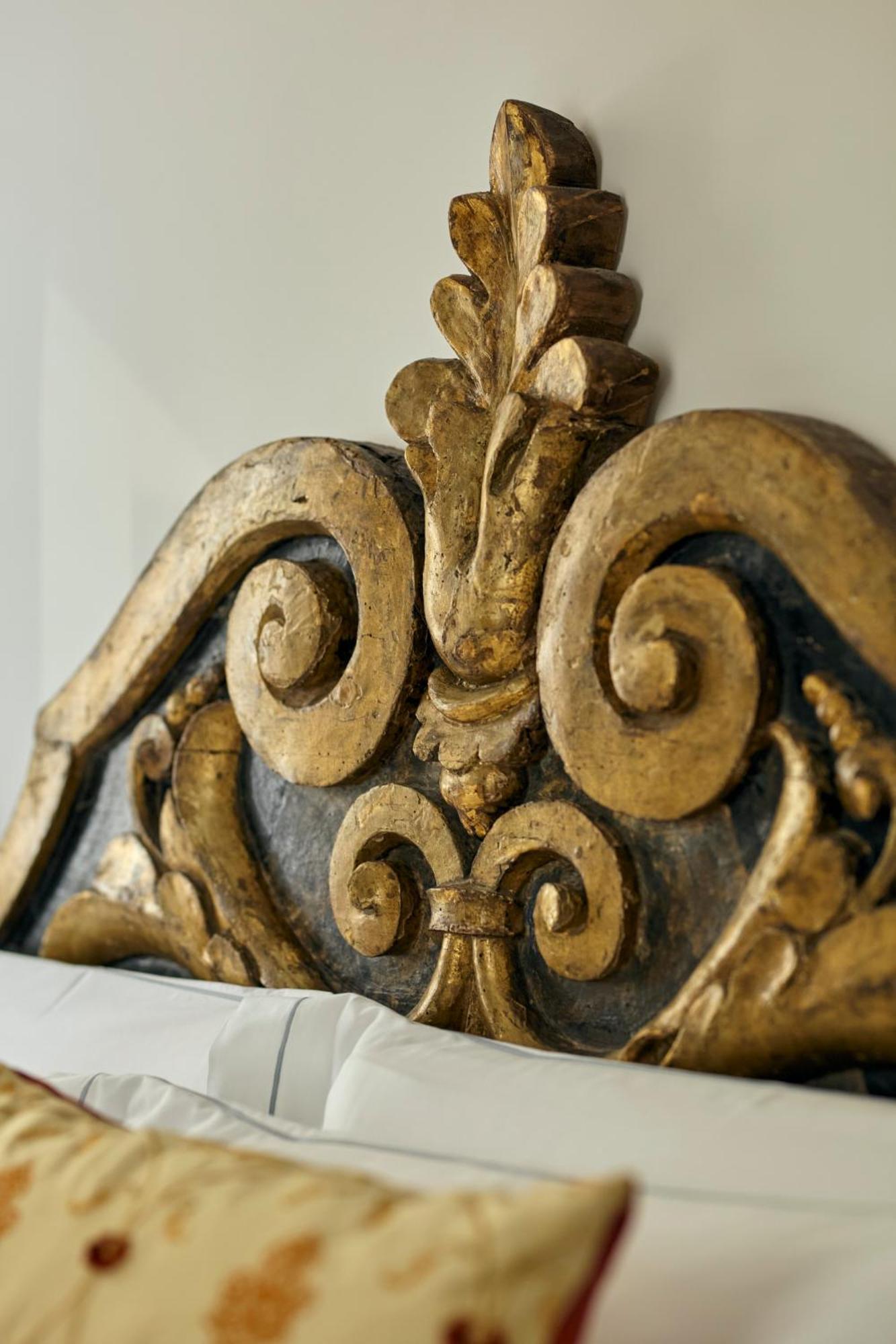 Palazzo Delle Pietre - Luxury Apartments Рим Экстерьер фото