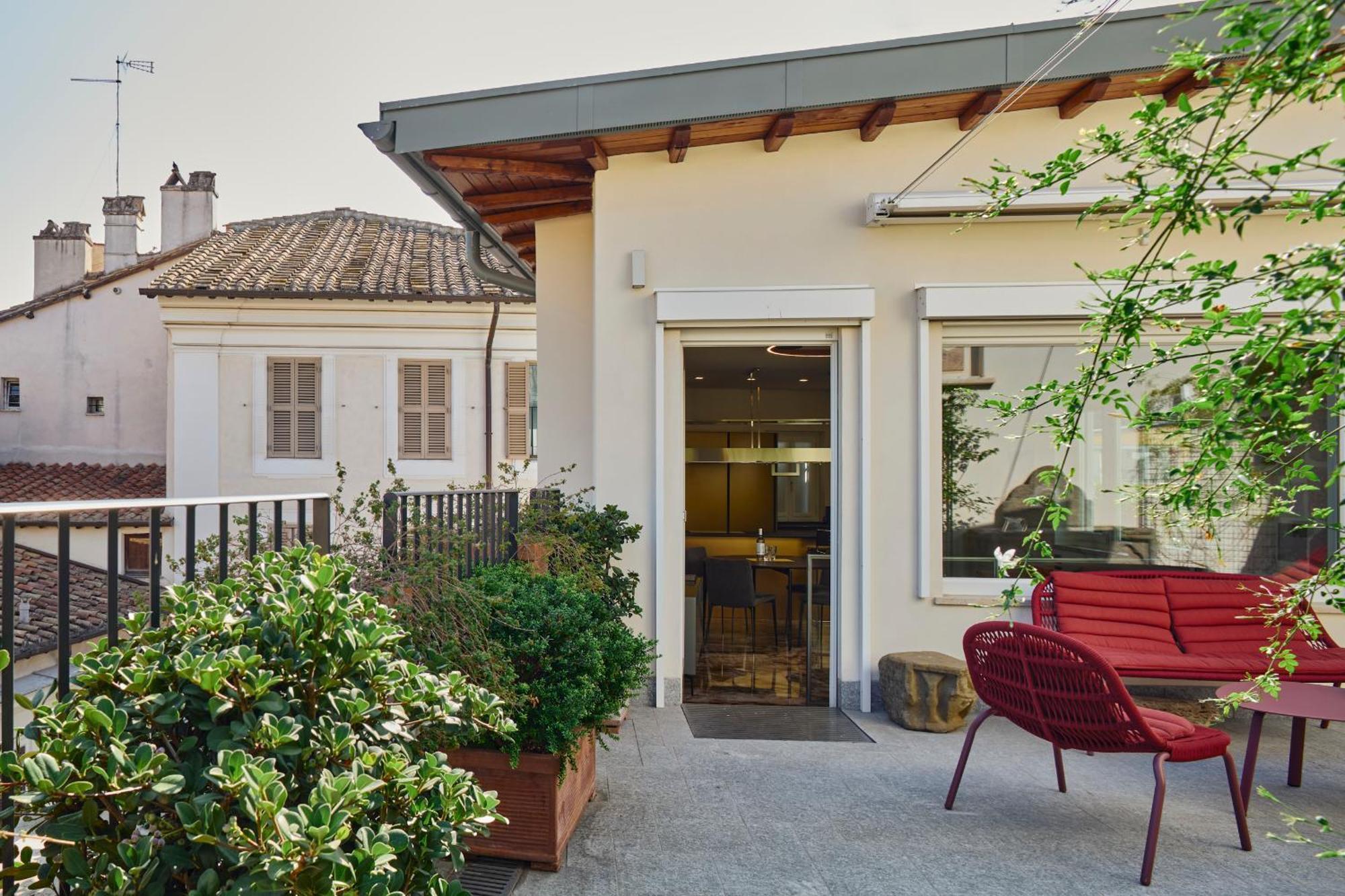 Palazzo Delle Pietre - Luxury Apartments Рим Экстерьер фото