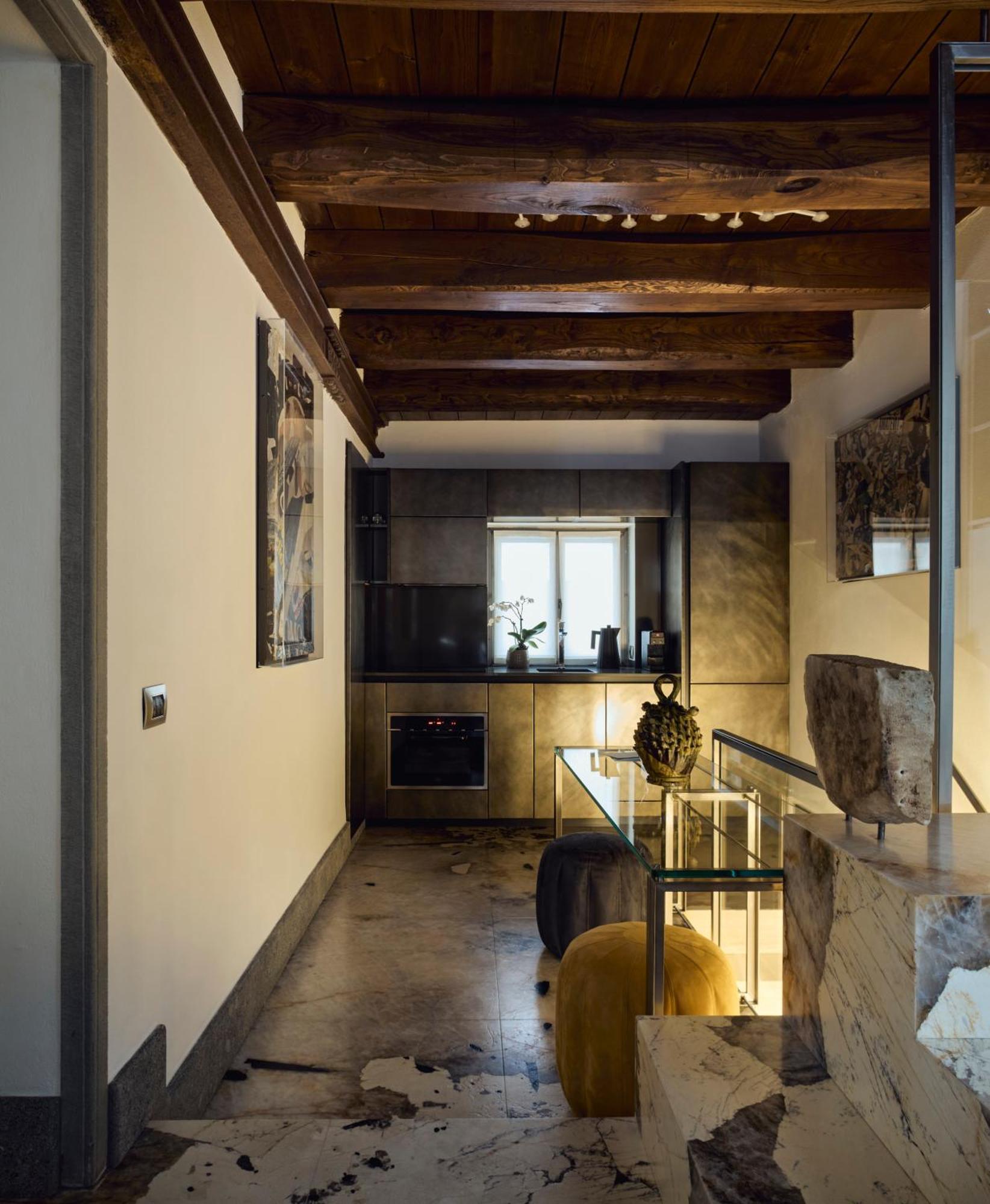 Palazzo Delle Pietre - Luxury Apartments Рим Экстерьер фото